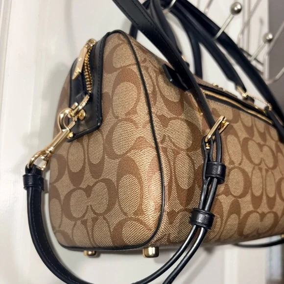 Coach Rowan Satchel / Crossbody – Discontinued Style – Like New - Picture 2 of 13